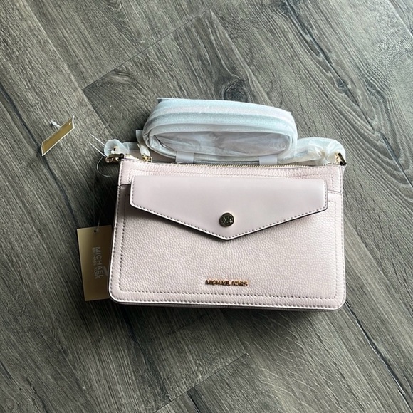 NWT Michael Kors Maisie Powder Blush 3in1 zip Crossbody Bag - Picture 9 of 16